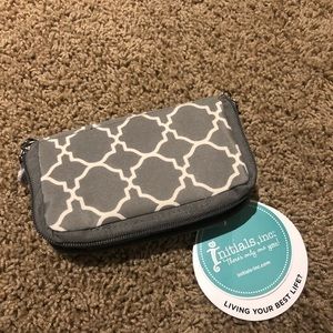 💕 Initials Inc Tech Wallet BNWT 💕